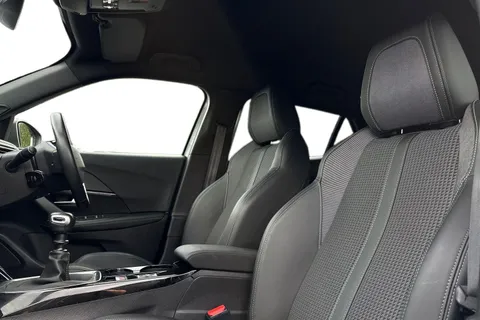 16 of 50 for PEUGEOT 2008 1.5 BlueHDi GT Euro 6 (s/s) 5dr