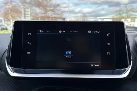 YF72FSZ PEUGEOT 2008 1.2 PureTech Active Premium + Euro 6 (s/s) 5dr Thumbnail #16