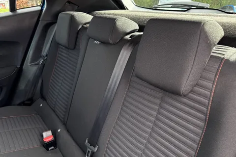 YF72FSZ PEUGEOT 2008 1.2 PureTech Active Premium + Euro 6 (s/s) 5dr Thumbnail #18