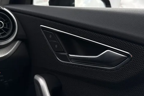 20 of 62 for Audi Q2 1.0 TFSI 30 Sport Euro 6 (s/s) 5dr