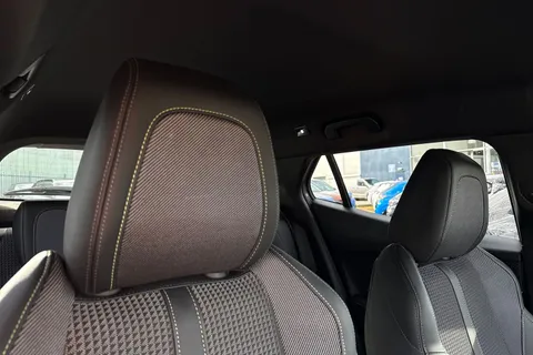 24 of 50 for PEUGEOT 2008 1.5 BlueHDi GT Euro 6 (s/s) 5dr