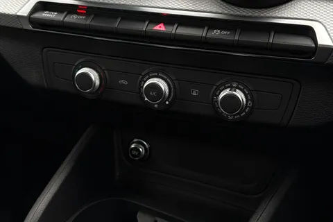 21 of 62 for Audi Q2 1.0 TFSI 30 Sport Euro 6 (s/s) 5dr