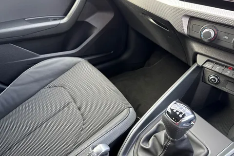 Audi A1 1.0 TFSI 30 S line Sportback Euro 6 (s/s) 5dr Thumbnail #20