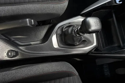 YF72FSZ PEUGEOT 2008 1.2 PureTech Active Premium + Euro 6 (s/s) 5dr Thumbnail #22