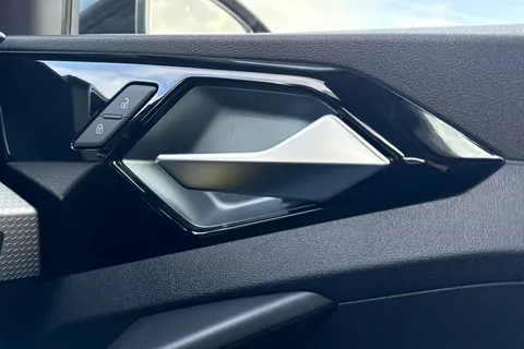 Audi A1 1.0 TFSI 30 S line Sportback Euro 6 (s/s) 5dr Thumbnail #21