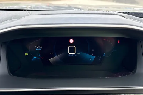 37 of 50 for PEUGEOT 2008 1.5 BlueHDi GT Euro 6 (s/s) 5dr