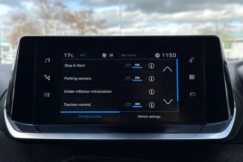 YF72FSZ PEUGEOT 2008 1.2 PureTech Active Premium + Euro 6 (s/s) 5dr Thumbnail #38