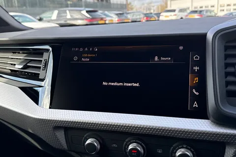 Audi A1 1.0 TFSI 30 S line Sportback Euro 6 (s/s) 5dr Thumbnail #34