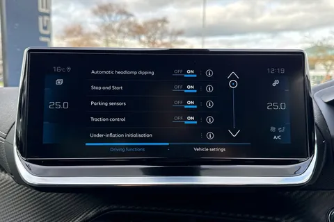 39 of 50 for PEUGEOT 2008 1.5 BlueHDi GT Euro 6 (s/s) 5dr