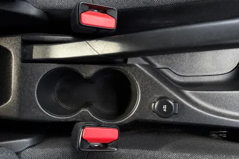 YF72FSZ PEUGEOT 2008 1.2 PureTech Active Premium + Euro 6 (s/s) 5dr Thumbnail #41