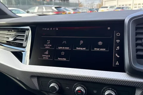 Audi A1 1.0 TFSI 30 S line Sportback Euro 6 (s/s) 5dr Thumbnail #38