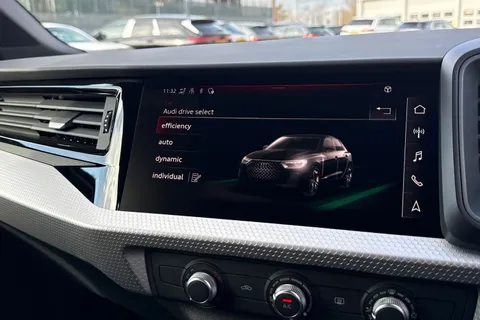 Audi A1 1.0 TFSI 30 S line Sportback Euro 6 (s/s) 5dr Thumbnail #39