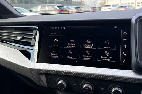 Audi A1 1.0 TFSI 30 S line Sportback Euro 6 (s/s) 5dr Thumbnail #42