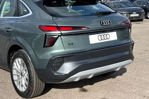  Audi Q3 2.0 TFSI Sport Sportback S Tronic quattro Euro 6 (s/s) 5dr Thumbnail #8
