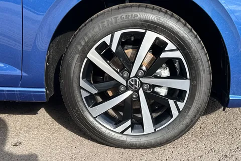 GL75LDD Volkswagen Polo 1.0 TSI Match 5dr DSG **HEATED FRONT SEATS + PARKING SENSORS** Thumbnail #12