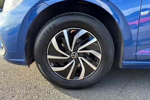 LM22JRU Volkswagen Polo 1.0 TSI Life Euro 6 (s/s) 5dr Thumbnail #14