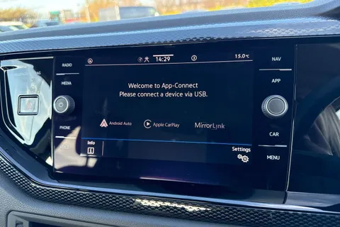 LM22JRU Volkswagen Polo 1.0 TSI Life Euro 6 (s/s) 5dr Thumbnail #43