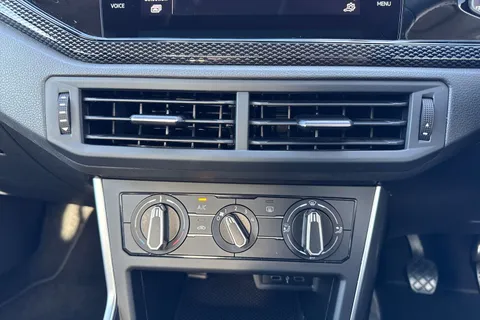 LM22JRU Volkswagen Polo 1.0 TSI Life Euro 6 (s/s) 5dr Thumbnail #47