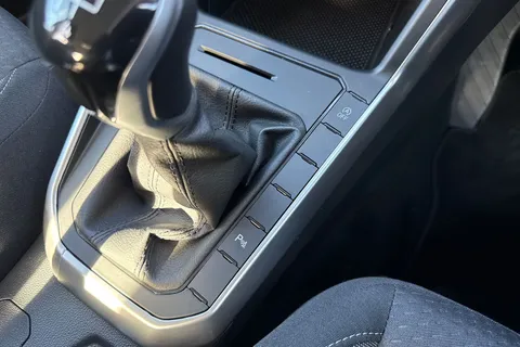 LM22JRU Volkswagen Polo 1.0 TSI Life Euro 6 (s/s) 5dr Thumbnail #49