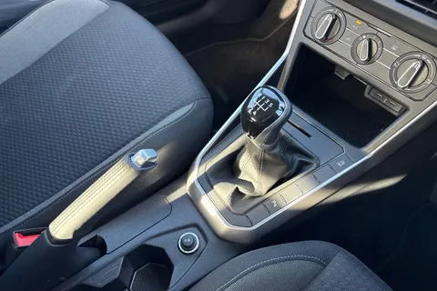 LM22JRU Volkswagen Polo 1.0 TSI Life Euro 6 (s/s) 5dr Thumbnail #50