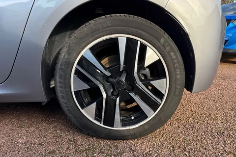 BL73VSF PEUGEOT e-208 50kWh E-Style Auto 5dr (7.4kW Charger) Thumbnail #6