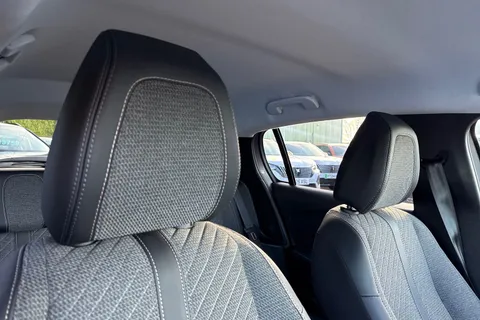 BL73VSF PEUGEOT e-208 50kWh E-Style Auto 5dr (7.4kW Charger) Thumbnail #20