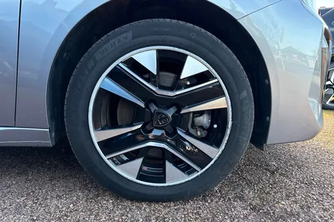 BL73VSF PEUGEOT e-208 50kWh E-Style Auto 5dr (7.4kW Charger) Thumbnail #23