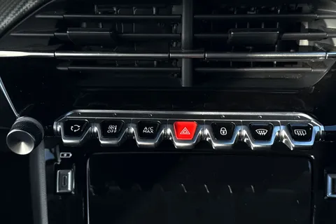 BL73VSF PEUGEOT e-208 50kWh E-Style Auto 5dr (7.4kW Charger) Thumbnail #32