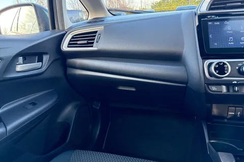 20 of 61 for Honda Jazz 1.3 i-VTEC SE Euro 6 (s/s) 5dr