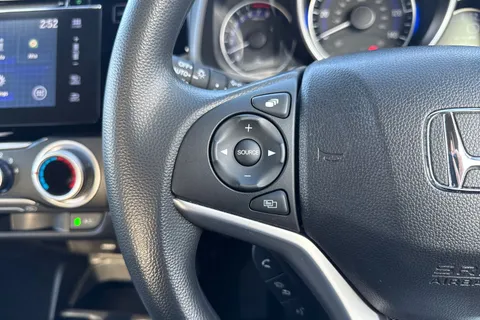 38 of 61 for Honda Jazz 1.3 i-VTEC SE Euro 6 (s/s) 5dr