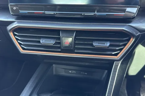 22 of 41 for CUPRA Formentor 1.5 TSI V2 Euro 6 (s/s) 5dr