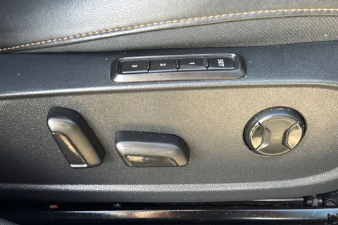 32 of 41 for CUPRA Formentor 1.5 TSI V2 Euro 6 (s/s) 5dr