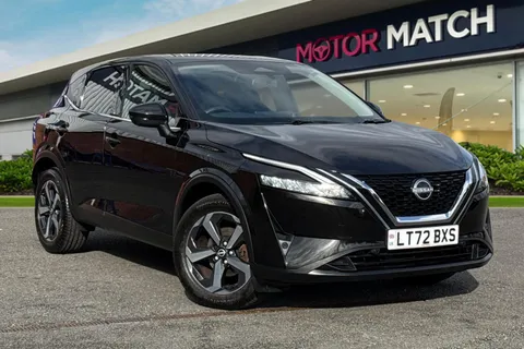 LT72BXS Nissan Qashqai 1.3 DIG-T MHEV N-Connecta XTRON Euro 6 (s/s) 5dr Thumbnail #2