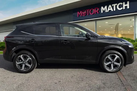 LT72BXS Nissan Qashqai 1.3 DIG-T MHEV N-Connecta XTRON Euro 6 (s/s) 5dr Thumbnail #4