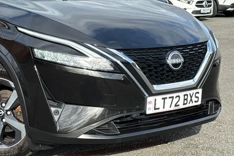 LT72BXS Nissan Qashqai 1.3 DIG-T MHEV N-Connecta XTRON Euro 6 (s/s) 5dr Thumbnail #9