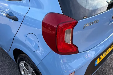 16 of 44 for KIA PICANTO 1.0 1 5dr