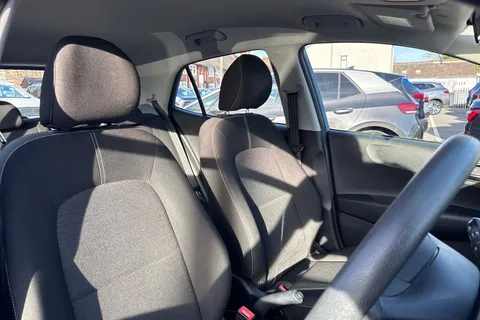 21 of 44 for KIA PICANTO 1.0 1 5dr