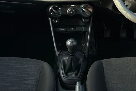 31 of 44 for KIA PICANTO 1.0 1 5dr