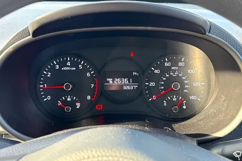 34 of 44 for KIA PICANTO 1.0 1 5dr