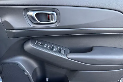 PY73KRV Honda HR-V 1.5 eHEV Elegance 5dr CVT Thumbnail #24