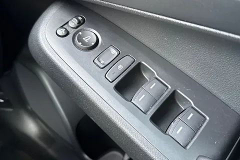 PY73KRV Honda HR-V 1.5 eHEV Elegance 5dr CVT Thumbnail #26