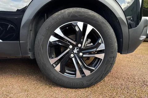 11 of 50 for PEUGEOT e-2008 50kWh Allure Premium + Auto 5dr (7kW Charger)