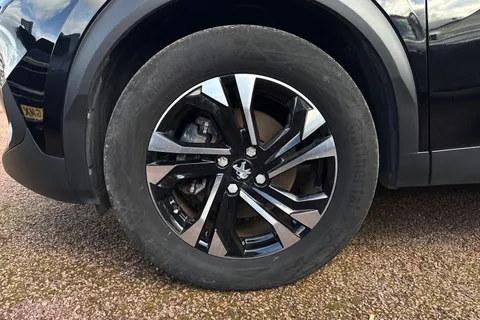 12 of 50 for PEUGEOT e-2008 50kWh Allure Premium + Auto 5dr (7kW Charger)