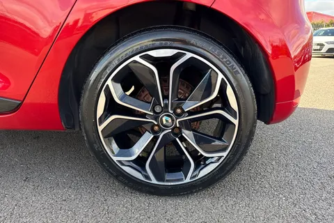 YP17LVY Renault Clio 1.5 dCi Dynamique S Nav Euro 6 (s/s) 5dr Thumbnail #13