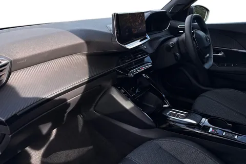 YA24LJE PEUGEOT e-2008 50kWh Allure Auto 5dr (7kW Charger) Thumbnail #14