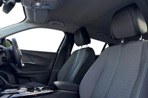 15 of 50 for PEUGEOT e-2008 50kWh Allure Premium + Auto 5dr (7kW Charger)