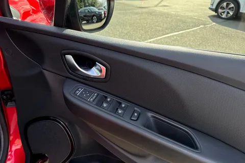 YP17LVY Renault Clio 1.5 dCi Dynamique S Nav Euro 6 (s/s) 5dr Thumbnail #22