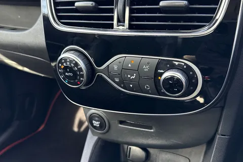 YP17LVY Renault Clio 1.5 dCi Dynamique S Nav Euro 6 (s/s) 5dr Thumbnail #23