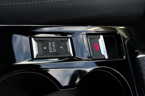 YA24LJE PEUGEOT e-2008 50kWh Allure Auto 5dr (7kW Charger) Thumbnail #33