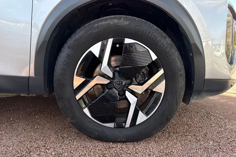 ND24DWE PEUGEOT e-2008 50kWh Allure Auto 5dr (7kW Charger) Thumbnail #6